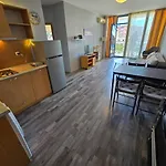 Lägenhet Konstantin In Trakia Plaza