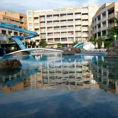 Konstantin In Trakia Plaza ساني بيتش