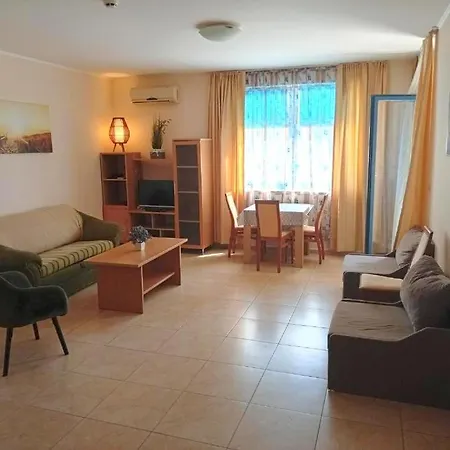 Konstantin In Trakia Plaza Apartman Napospart