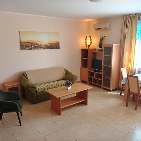 Konstantin In Trakia Plaza Apartman Napospart